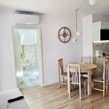Apart Karkonosze - Klimatyzowany Apartament Charlotte Karpacz Na Deptaku Z Parkingiem W Cenie Екстер'єр фото